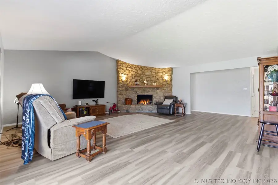 303 Prattwood Drive, Sand Springs, OK 74063 - #3