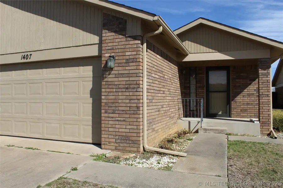 1407 Windsor Drive, Ardmore, OK 73401 - #2