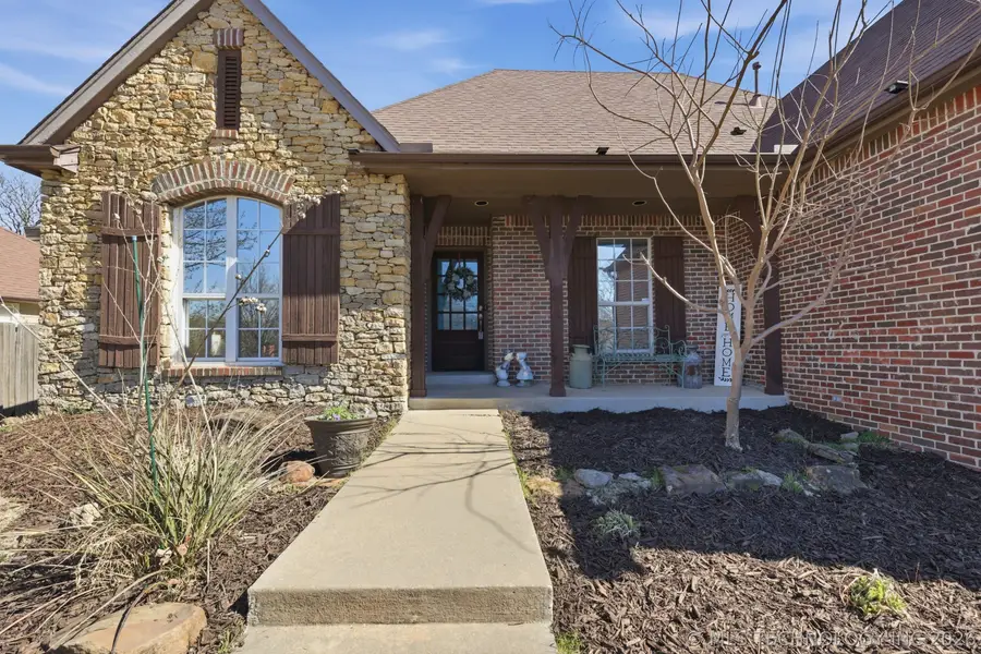 3907 S 74th West Avenue, Tulsa, OK 74107 - #2