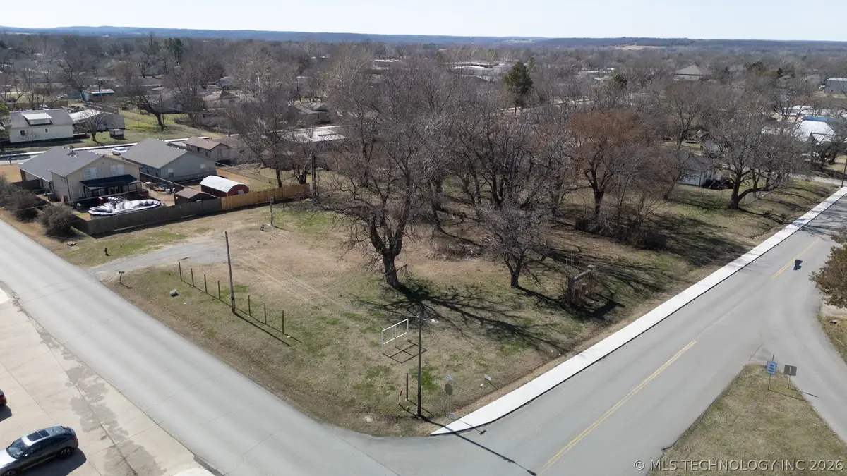 632 E Buffalo Street, Kellyville, OK 74039 - #1