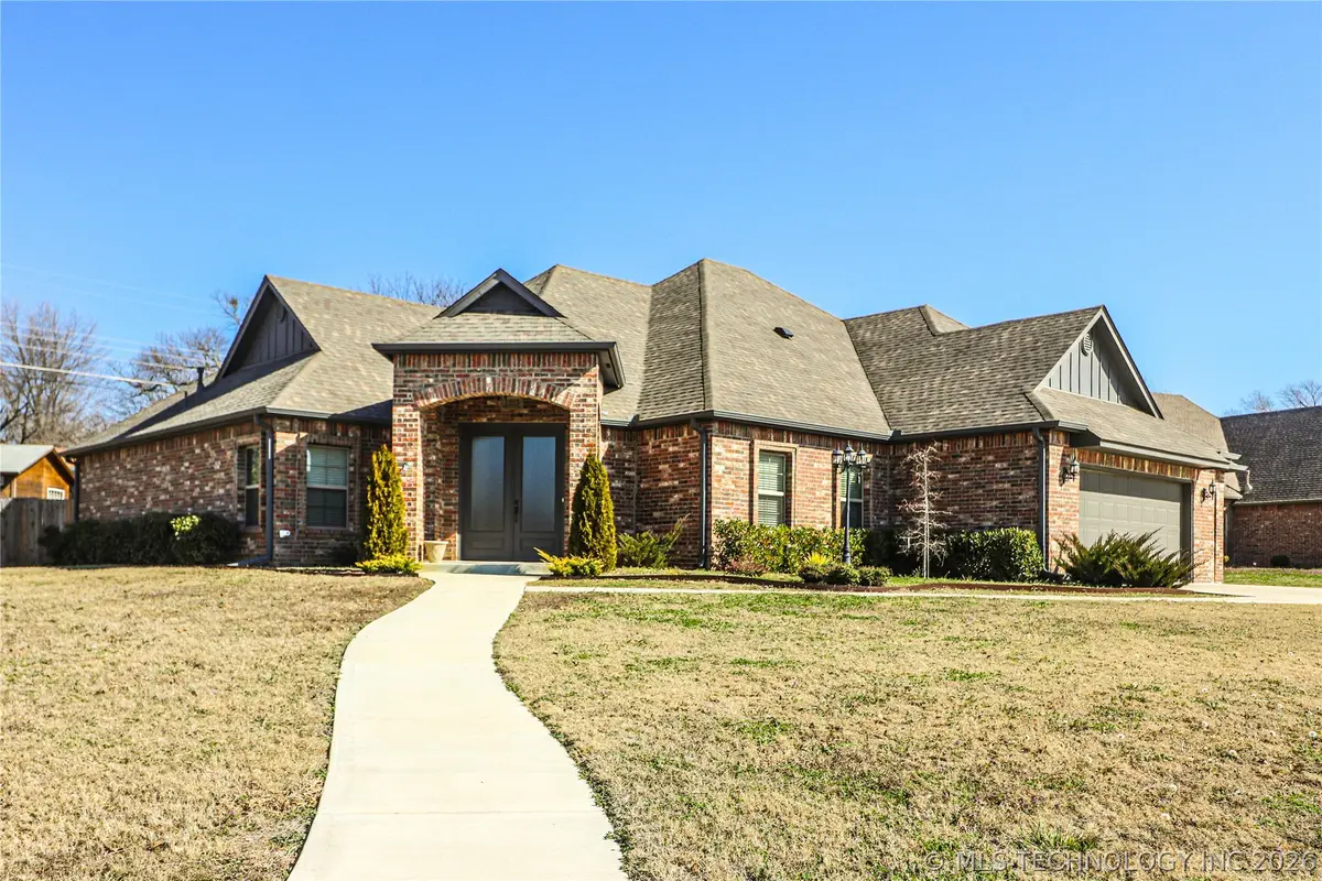 1335 E Teresa Avenue, Sapulpa, OK 74066 - #1