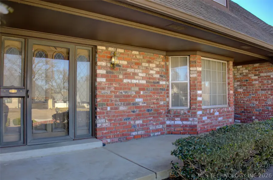 2926 E 57th Place, Tulsa, OK 74105 - #2