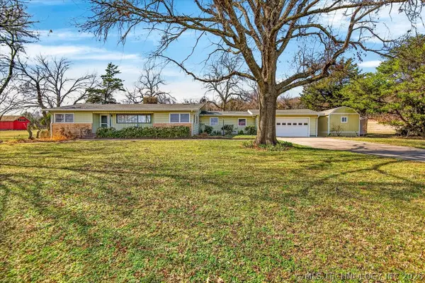 1905 Lynn Avenue, Pawhuska, OK 74056