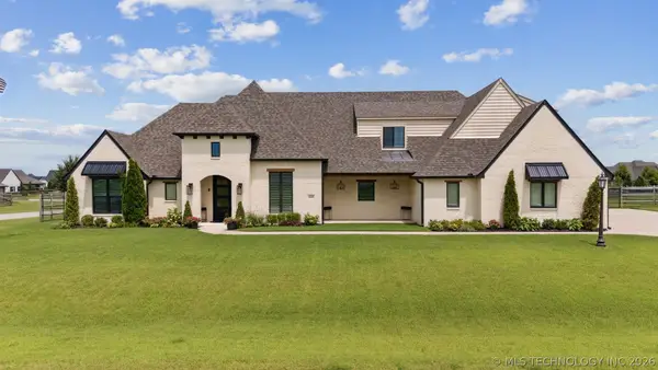 6110 N Creekwood Drive, Owasso, OK 74055