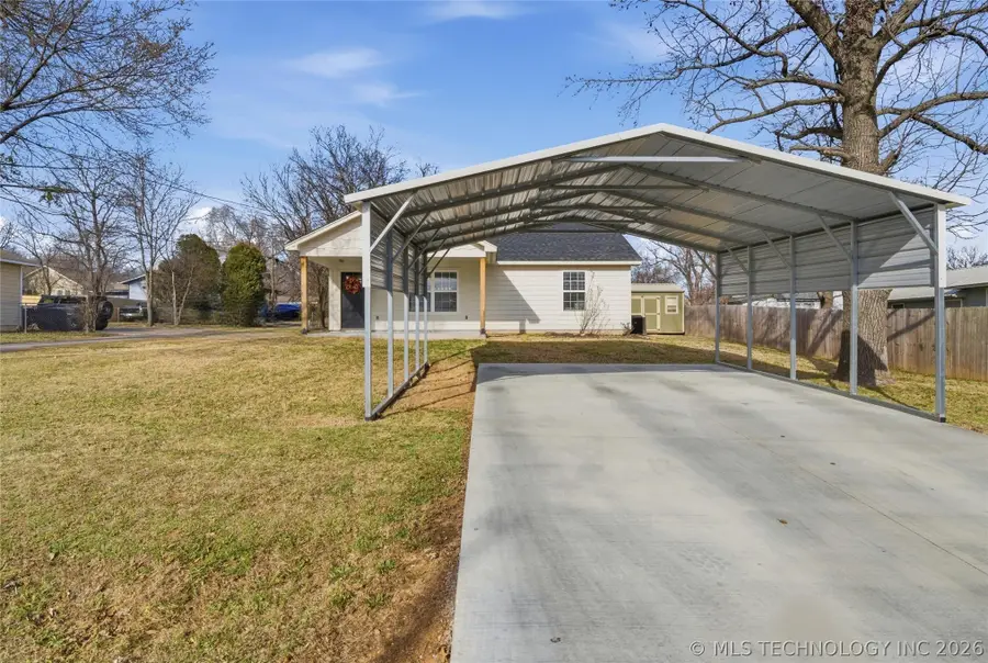 410 W Fox Street, Tahlequah, OK 74464 - #3