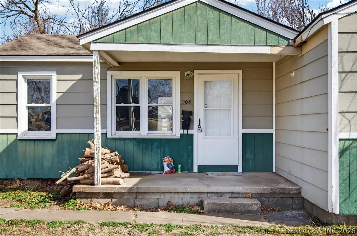 208 S Cherokee Avenue, Dewey, OK 74029 - #1