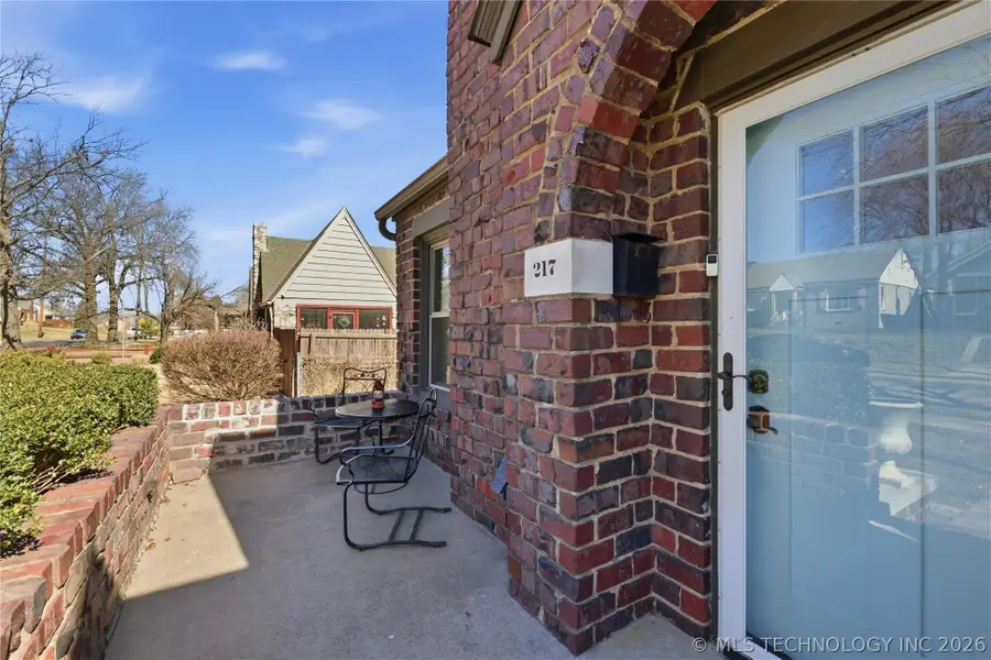 217 S Jamestown Avenue, Tulsa, OK 74112 - #2