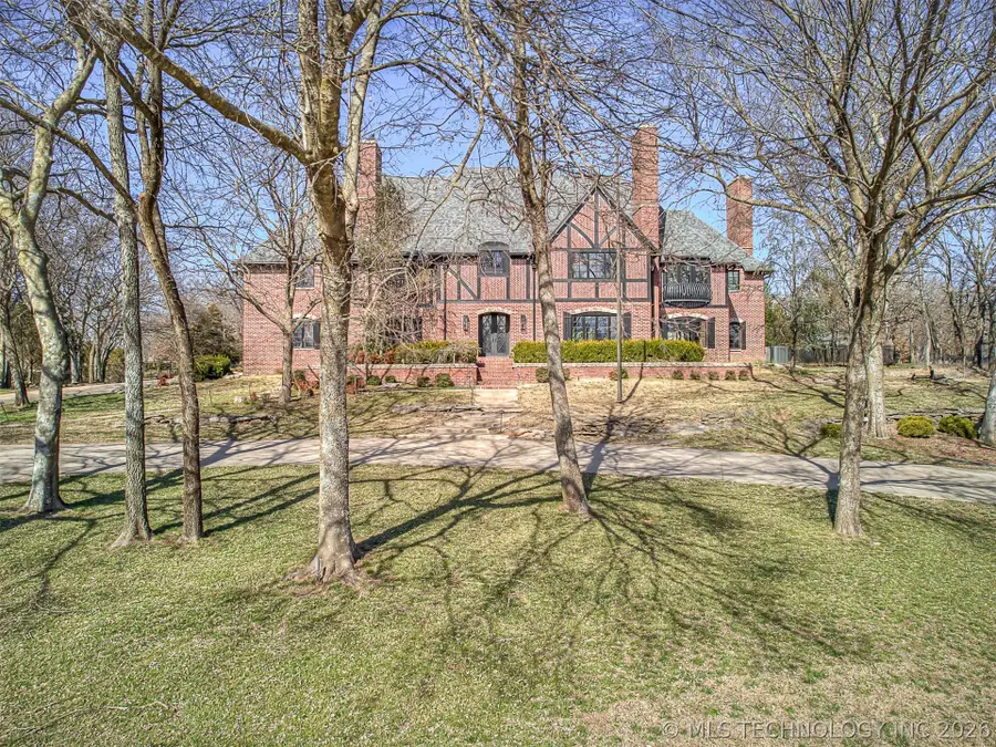 19019 Woodmere Street, Owasso, OK 74055 - #2