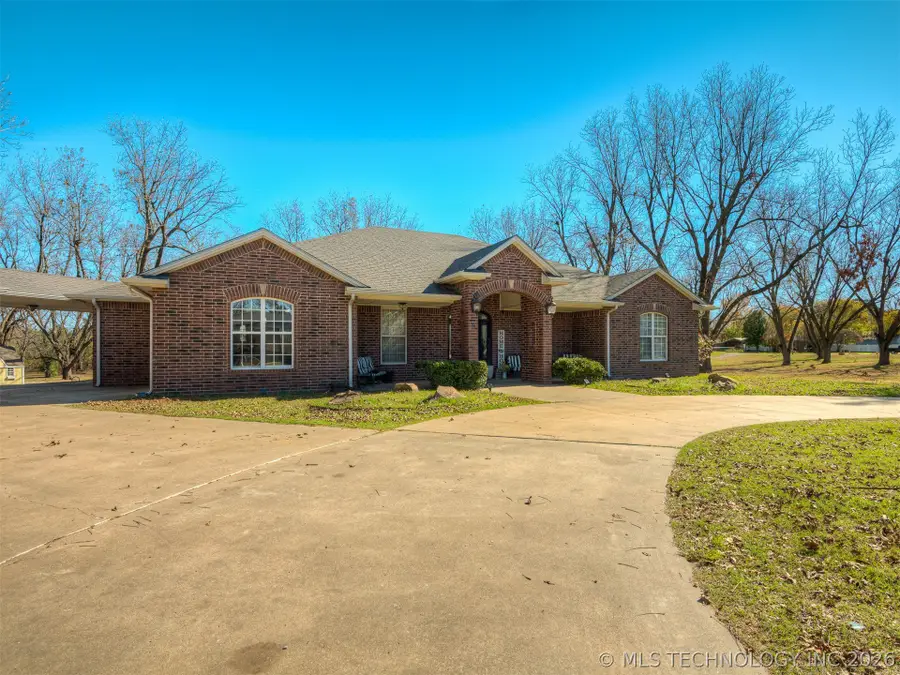 808 N E Street, Eufaula, OK 74432 - #3