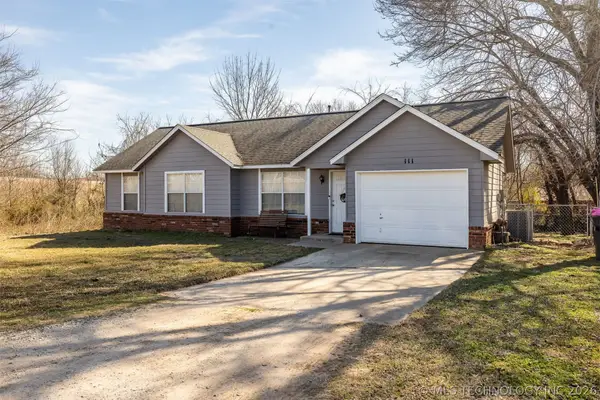 111 W Redwood Street, Coweta, OK 74429