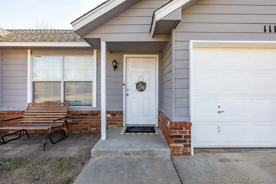111 W Redwood Street, Coweta, OK 74429 - #3