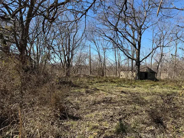 Tinker Avenue, Pawhuska, OK 74056