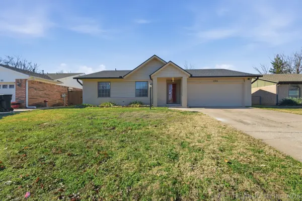 3304 S Ash Court, Broken Arrow, OK 74012