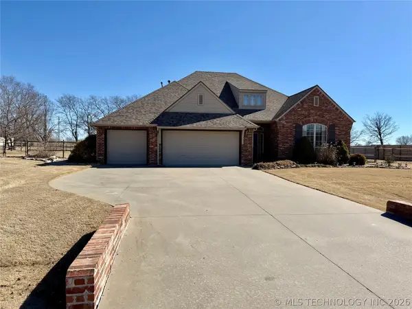 22095 Riverwood Drive, Claremore, OK 74019