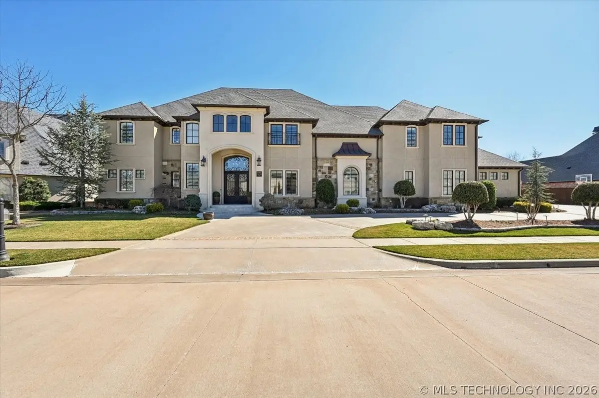 5909 W Twin Oaks Street, Broken Arrow, OK 74011 - #1