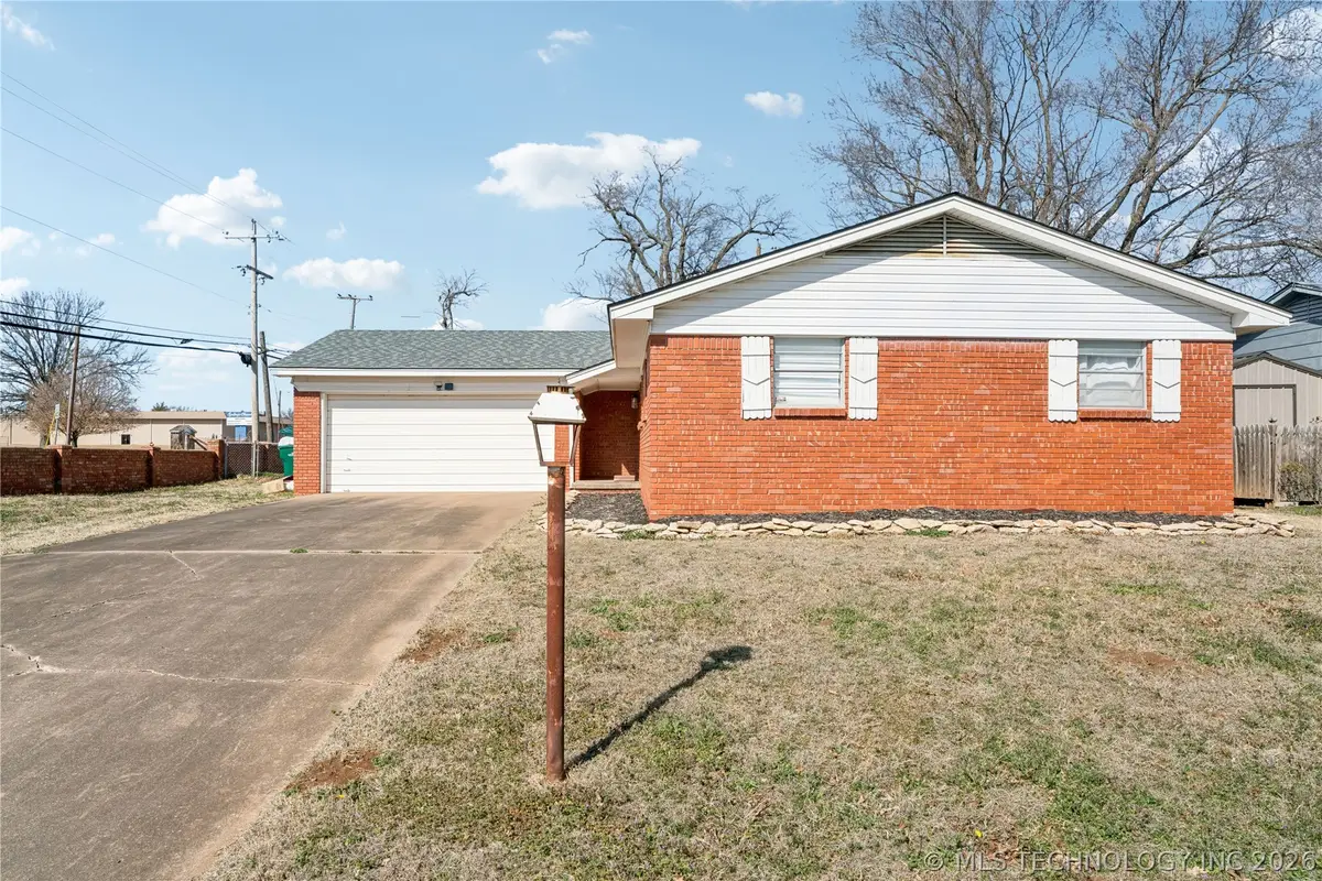 721 W Angus Drive, Sand Springs, OK 74063 - #1