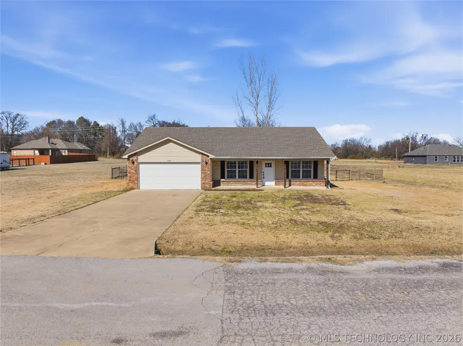 408 NW 8th Street, Wagoner, OK 74467 - #3