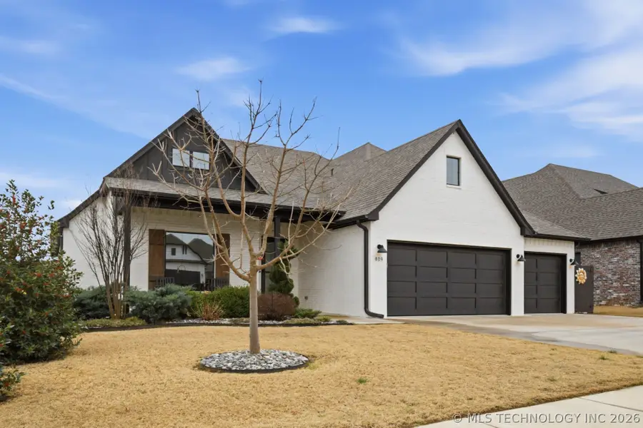 809 E Edgewater Place, Broken Arrow, OK 74012 - #2