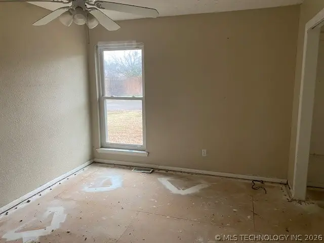 2206 Brenda Avenue, Tahlequah, OK 74464 - #3