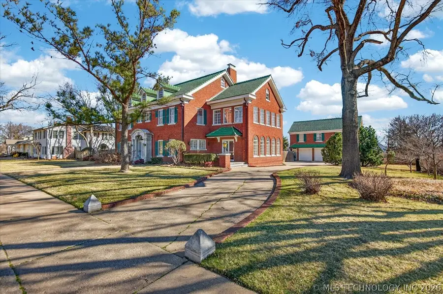 1110 S Cherokee Avenue, Bartlesville, OK 74003 - #2