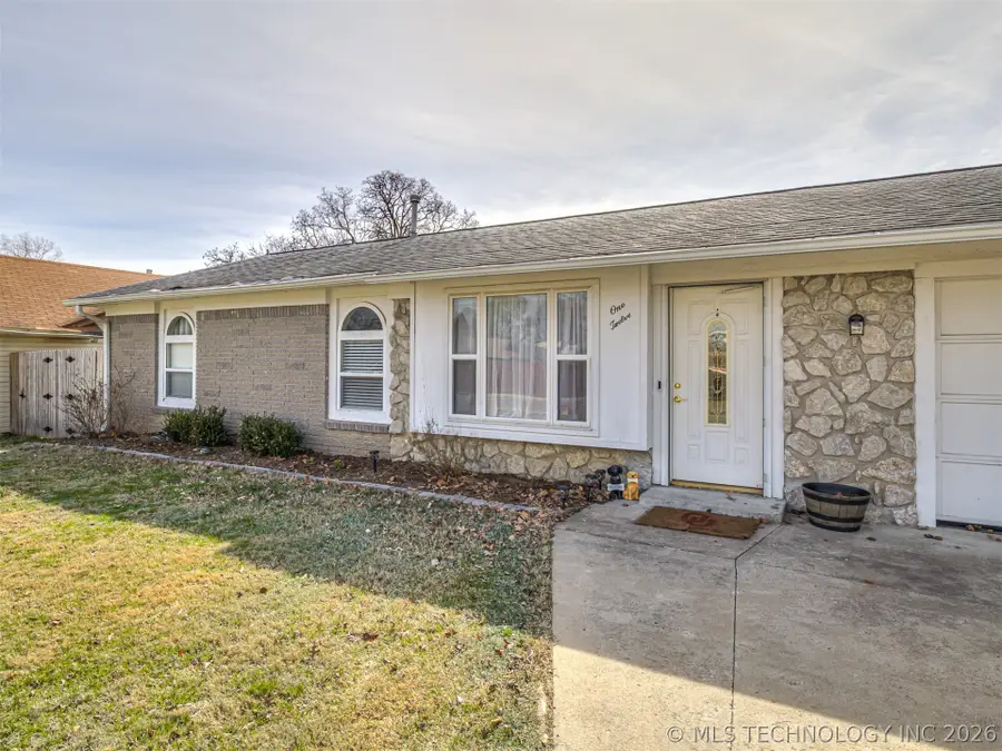 112 W Linda Street, Sapulpa, OK 74066 - #2