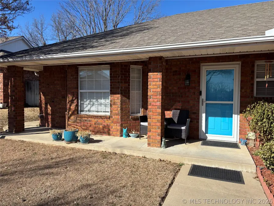 2513 Westwood Court, Ardmore, OK 73401 - #2