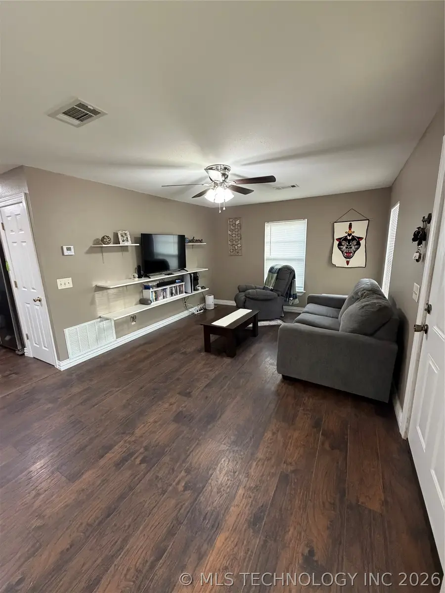 112 N Hayden Street, Chouteau, OK 74337 - #2