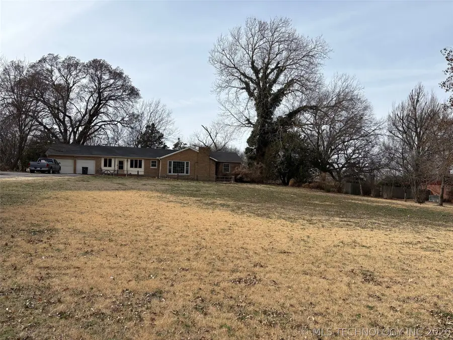 1307 S Madison Boulevard, Bartlesville, OK 74006 - #2