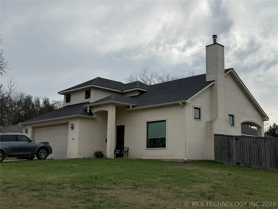 801 Ridgecrest, Ardmore, OK 73401 - #2