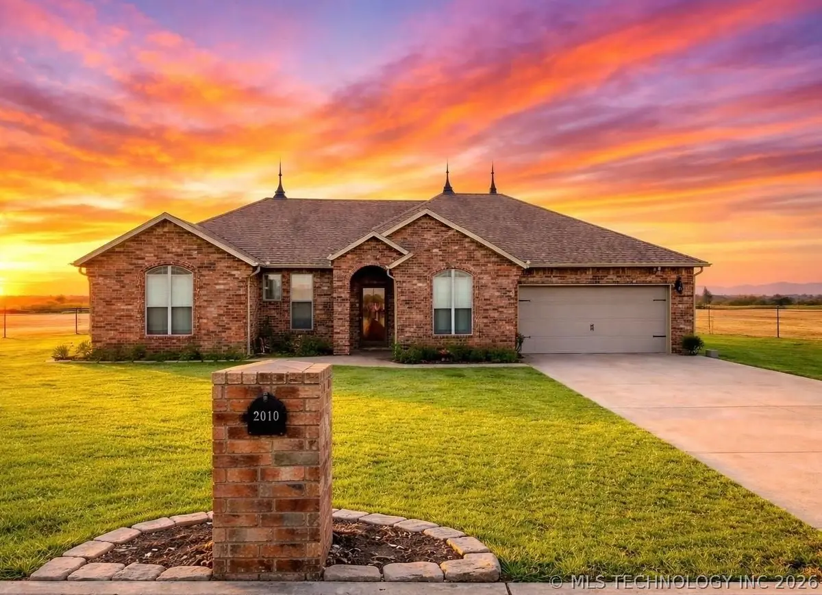 2010 E Creekside Road, Stigler, OK 74462 - #1