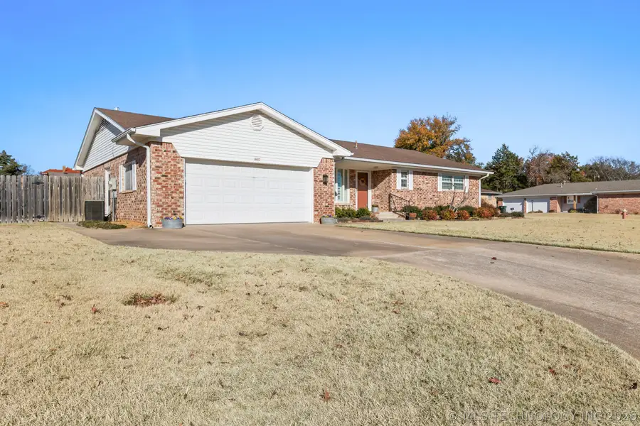 1807 Crestview Drive, Okmulgee, OK 74447 - #2