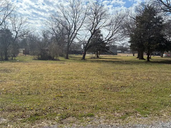001 SE Monroe Avenue, Krebs, OK 74554