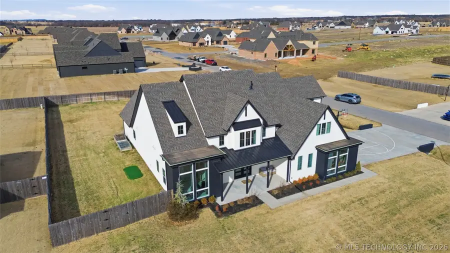 15 W 166th Place S, Glenpool, OK 74033 - #3