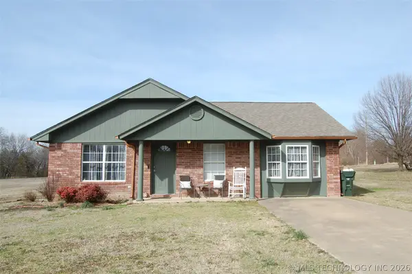 608 Pine Street, Henryetta, OK 74437