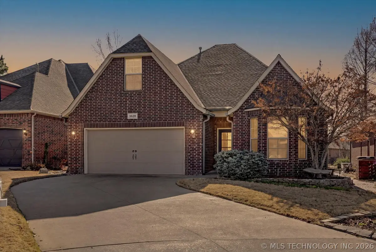 1639 W Plymouth Place, Broken Arrow, OK 74012 - #1