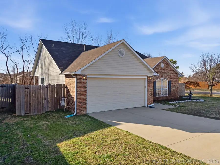 9214 S 256th East Avenue, Broken Arrow, OK 74014 - #3