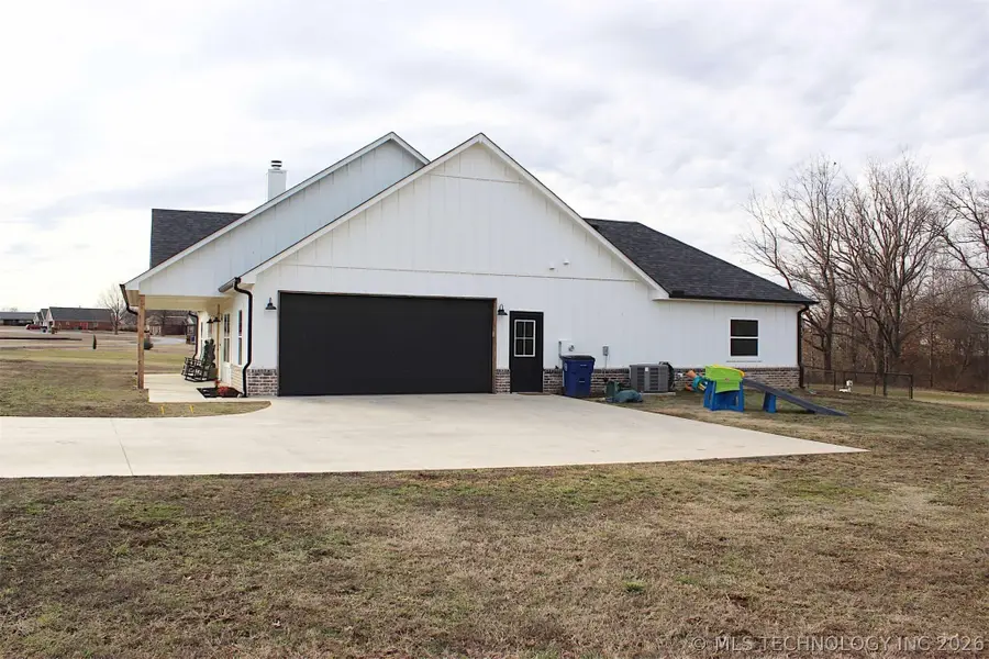 318 Twin Creeks Lane, Pryor, OK 74361 - #2