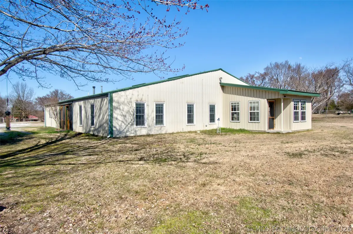 8677 E 63rd Street S, Braggs, OK 74423 - #1