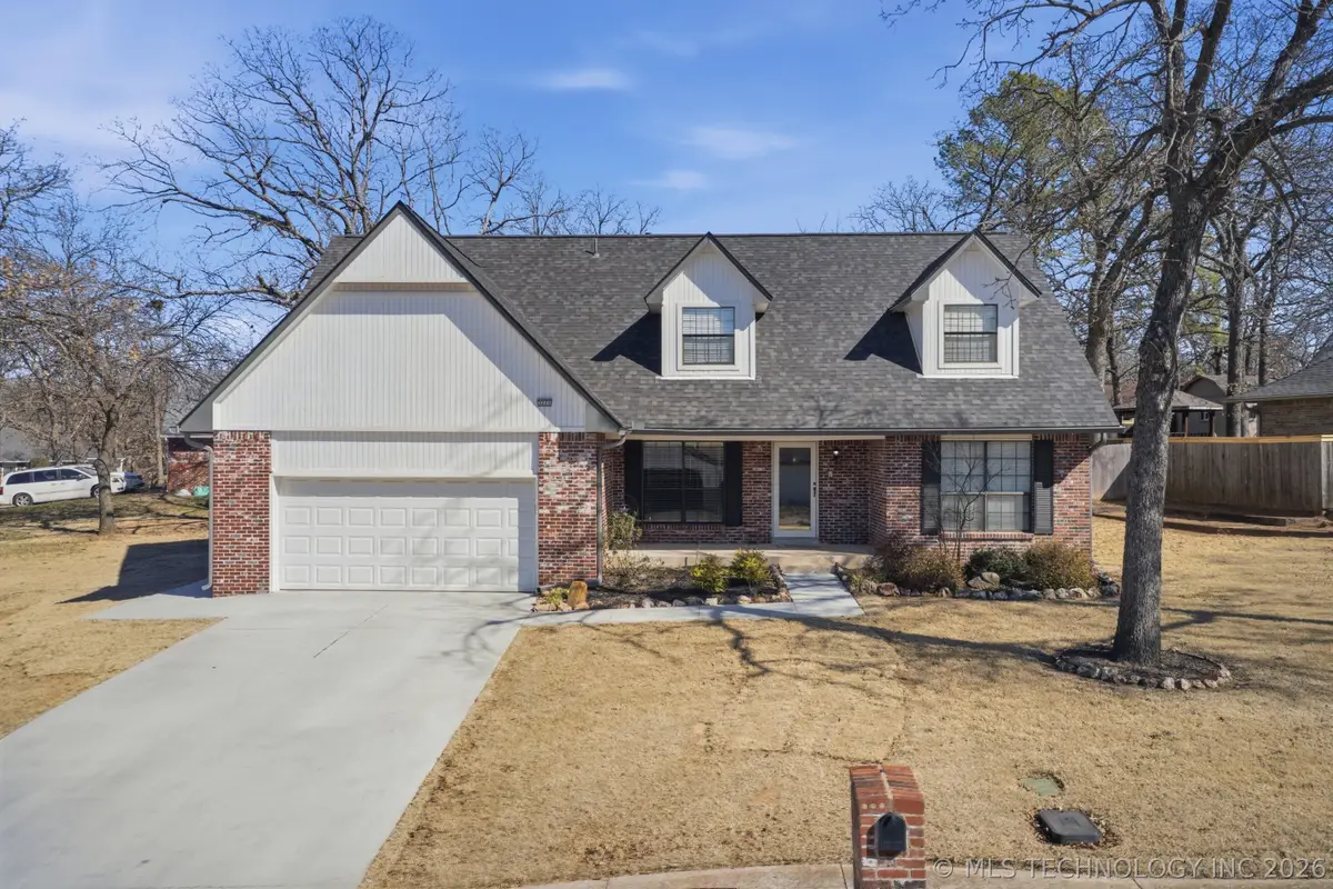 3211 S Bermuda Drive, Sand Springs, OK 74063 - #1