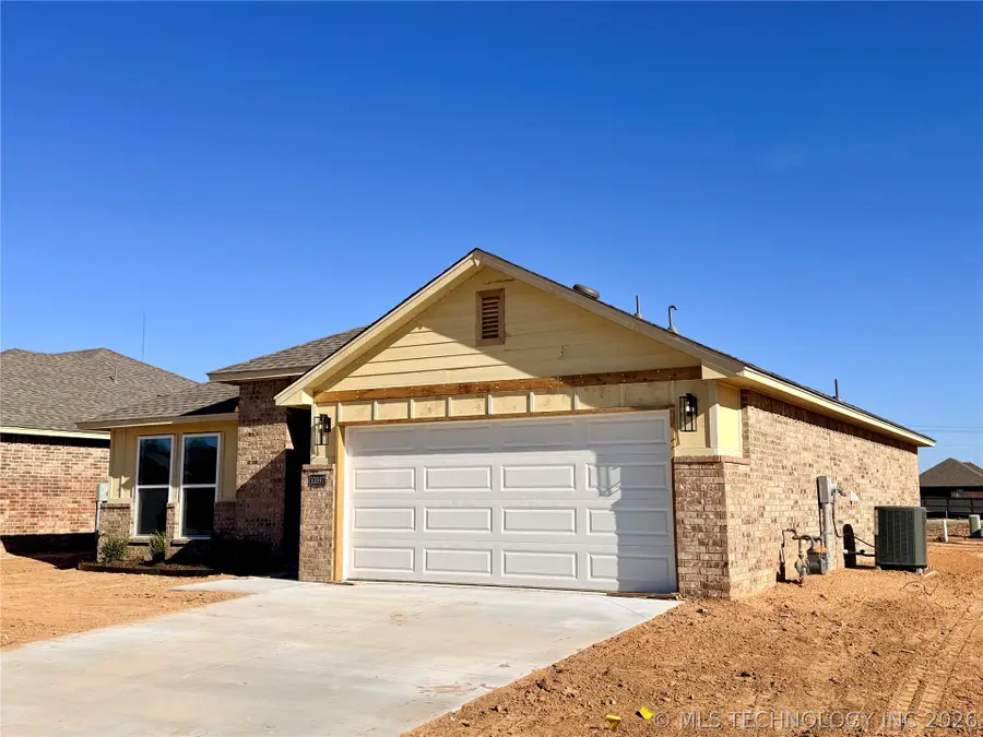 10897 S 271st East Avenue, Coweta, OK 74429 - #3