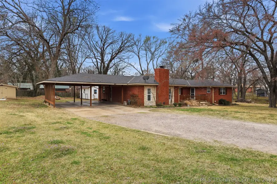 604 E 22nd Street, Tishomingo, OK 73460 - #2