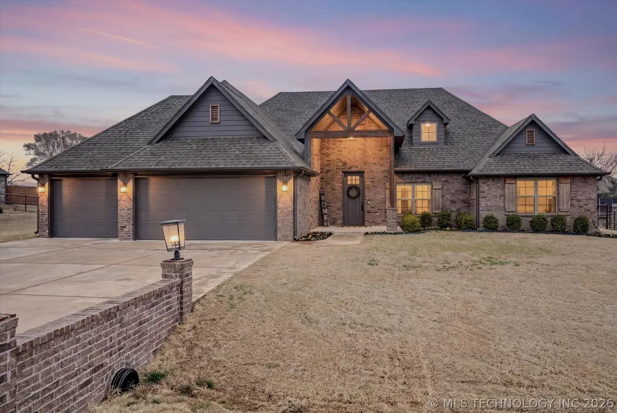 8905 E Commercial Street, Broken Arrow, OK 74014 - #1