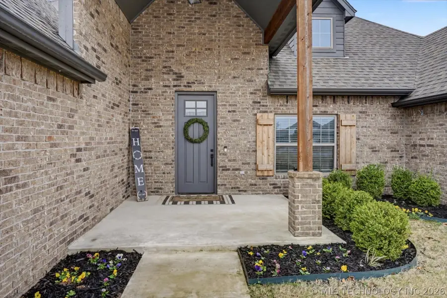 8905 E Commercial Street, Broken Arrow, OK 74014 - #2