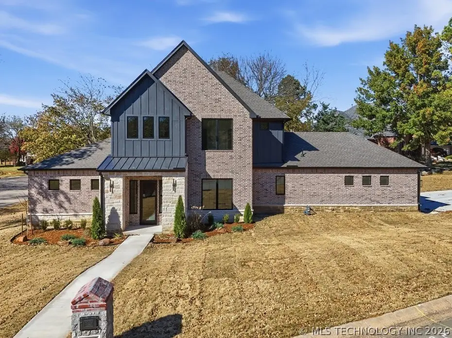 1937 Surrey Court, Bartlesville, OK 74006 - #1