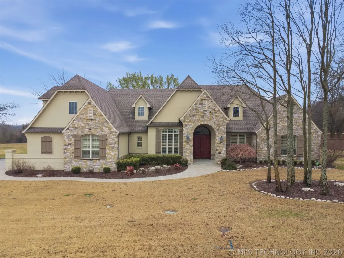 35 Woodcreek, Pryor, OK 74361 - #1