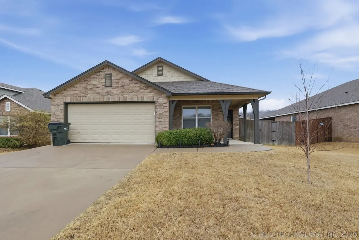 1470 W Burnham Avenue, Sapulpa, OK 74066 - #1