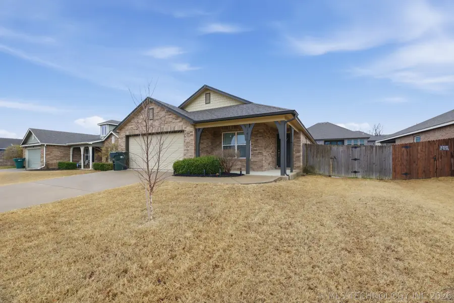 1470 W Burnham Avenue, Sapulpa, OK 74066 - #2