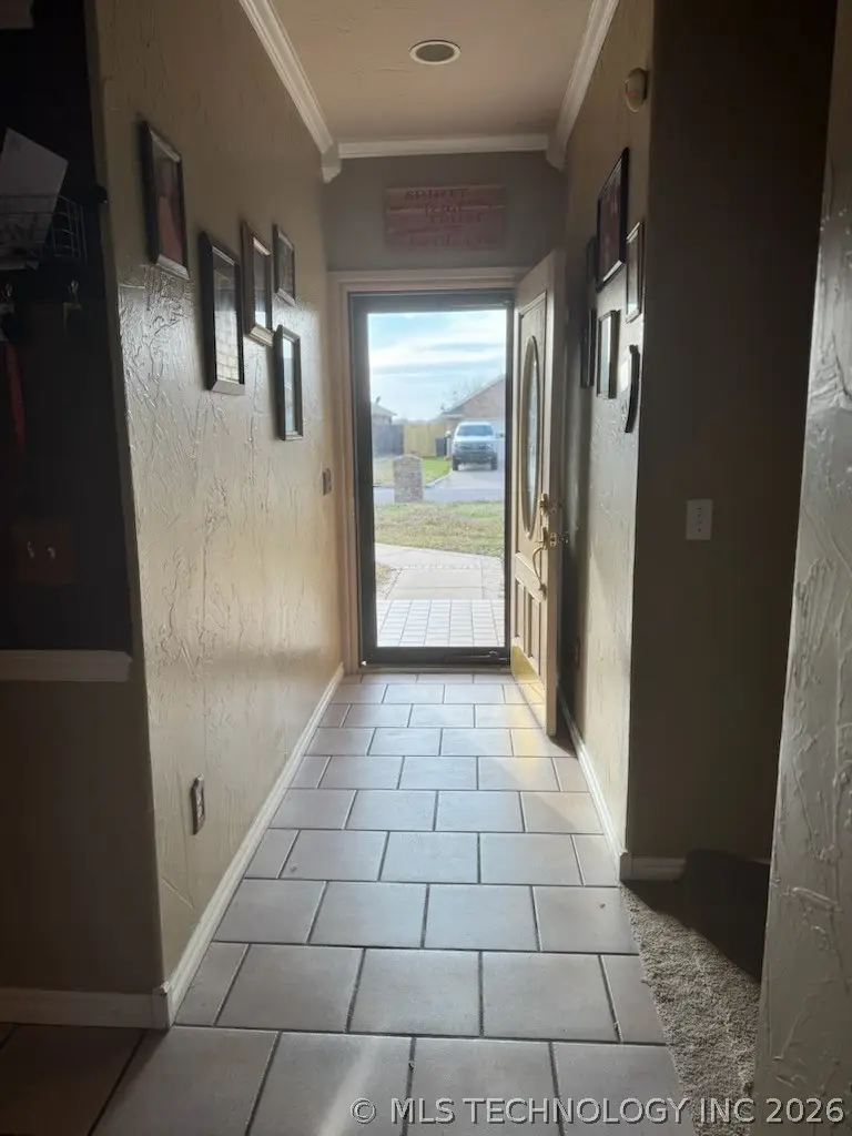 1614 Southern Hills Drive, Ardmore, OK 73401 - #2