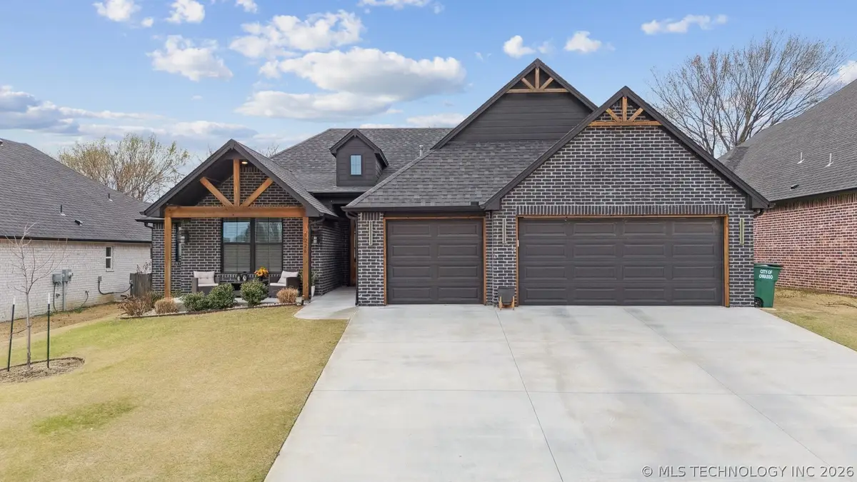 9226 N 141st East Avenue, Owasso, OK 74055 - #1