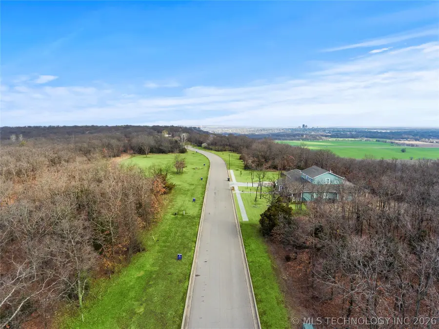 2707 Mountain Road, Bartlesville, OK 74003 - #2